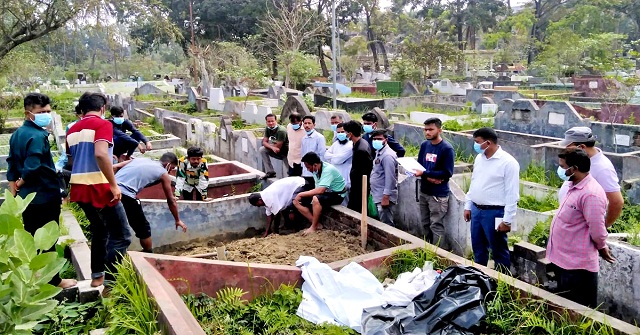 কবর থেকে তোলা হলো জারিফের মরদেহ