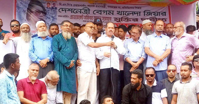  খালেদা জিয়া নির্বাচন করলে শেখ হাসিনা জিততে পারবেন না: সরোয়ার