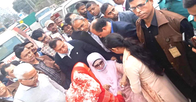 হাসপাতাল থেকে বাসায় ফিরলেন খালেদা জিয়া