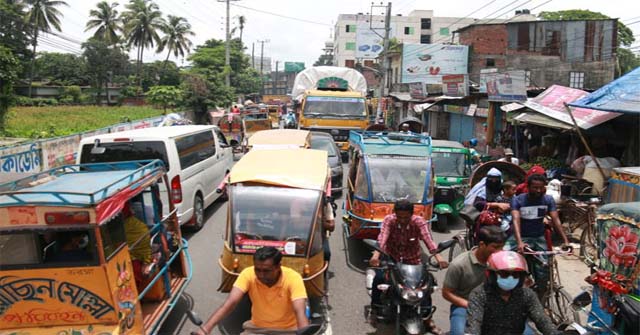 যানজটের ঝুঁকিতে বরিশাল-পটুয়াখালী মহাসড়কের ১১টি পয়েন্ট