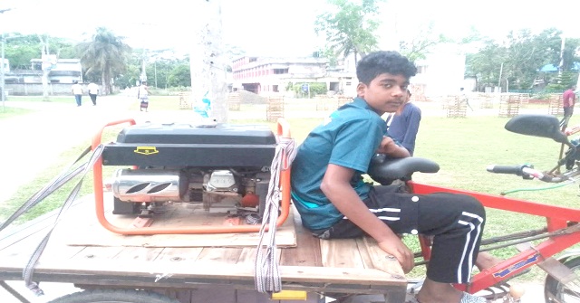 আগৈলঝাড়ায় ৬০০ টাকার পেট্রোলের জন্য ৫০০ টাকা গাড়ী ভাড়া