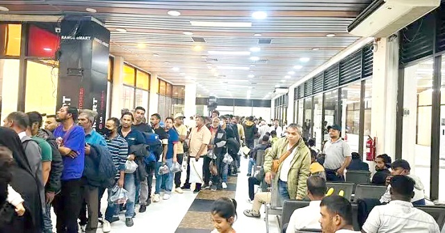 লিবিয়া থেকে ফিরলেন ৩০৯ বাংলাদেশি, অনেকেই অপহরণ-নির্যাতনের শিকার