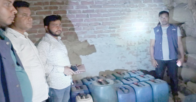 ভোল‍ায় ব্যবসায়ীর বাড়ি থেকে ৮৯০ লিটার ডিজেল জব্দ