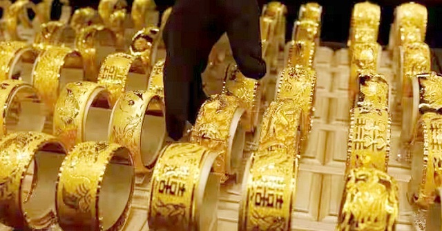 বিশ্ববাজারে সোনার দামে ব্যাপক অস্থিরতা 