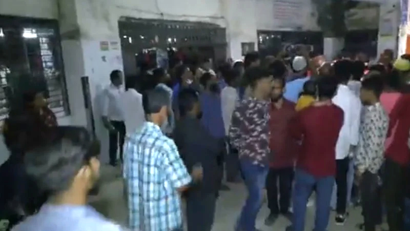বরিশালে শিশু ধর্ষণ মামলার আসামি গণপিটুনিতে নিহত