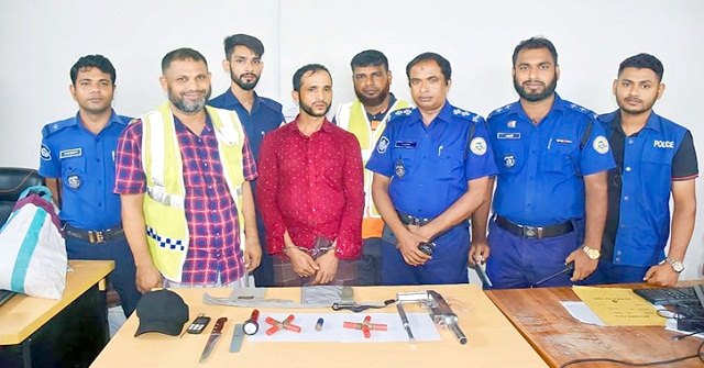 বরগুনায় পুলিশের অভিযানে অস্ত্র-গুলিসহ গ্রেপ্তার ১