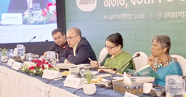 সরকার পতনে জয়ী ভাবা অনেক দলের এজেন্ডায় রাষ্ট্র সংস্কার চিন্তা নেই