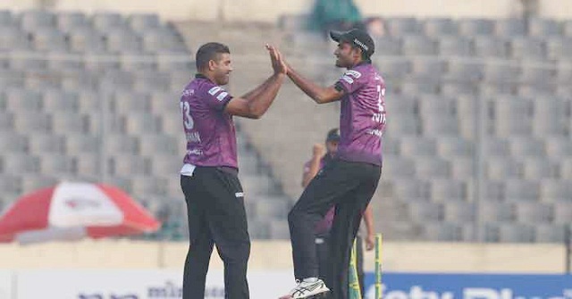 চট্টগ্রামের মামুলি রানেও কুপোকাত ঢাকা