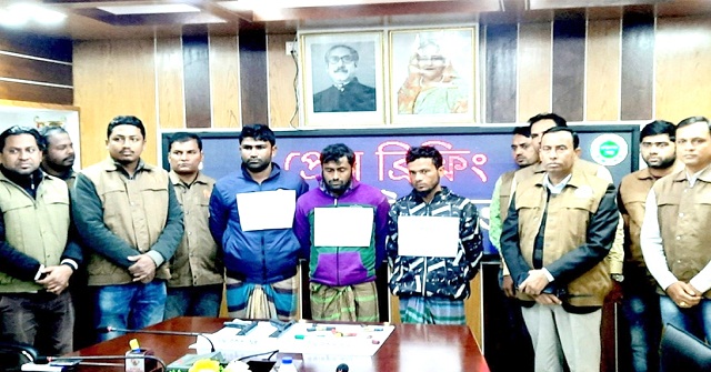 ভোলায় নদীতে ডাকাতির প্রস্তুতিকালে তিন জলদস্যু আটক