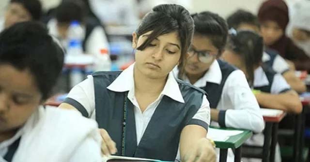 অপরিবর্তিত একাদশ নিয়ে ব্যাটিংয়ে বাংলাদেশ