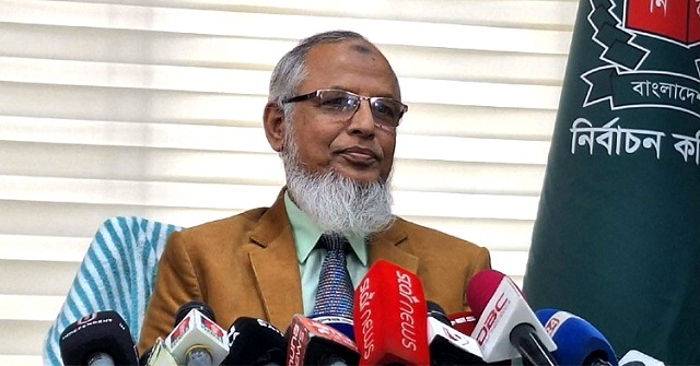 ভোটে দায়িত্বরত কেউ গণভোটের পক্ষে-বিপক্ষে প্রচার করতে পারবেন না