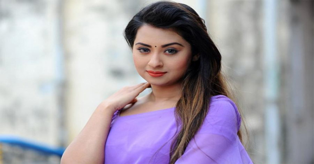 একটি গ্রুপ আমাকে নিয়ে নোংরামি করছে: বুবলী