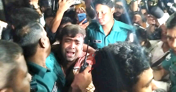 ধানমন্ডি ৩২ নম্বরে এসে ভিডিও কল, আওয়ামী লীগ সন্দেহে গণপিটুনি