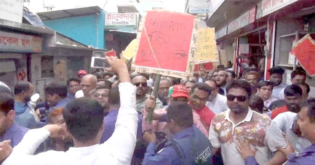 ঝালকাঠিতে বিএনপি নেতাকর্মীদের সঙ্গে যুবলীগ-ছাত্রলীগের সংঘর্ষ