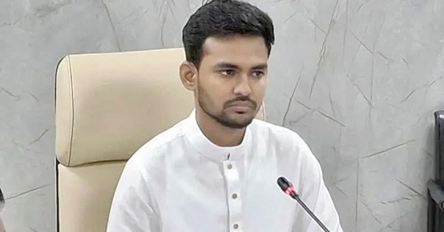 ঢাকা-১০ আসনে স্বতন্ত্র প্রার্থী হওয়ার ঘোষণা দিলেন আসিফ মাহমুদ