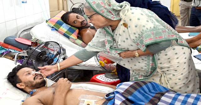 আগৈলঝাড়ায় দু' পক্ষের সংঘর্ষে ৪ জন আহত, ওয়ার্ড আ’লীগ নেতা গ্রেপ্তার 