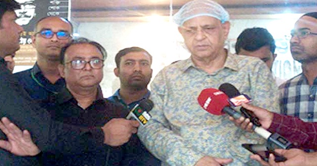 লোকসানের মুখে গ্রামছাড়া তরমুজ চাষী 