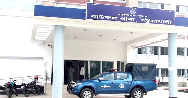 পাঁচ মাসের অন্তঃসত্ত্বার পেটে লাথি, গর্ভপাতে সংকটাপন্ন সাবিনা