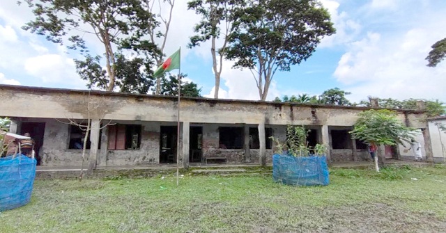 ১৩ শিক্ষকের ১২ পরীক্ষার্থী, পাস ১