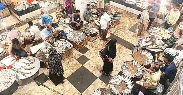 ‘ইলিশের বাড়িতেও’ বৈশাখের দাপট, কেজি সাড়ে ৩ হাজার টাকা