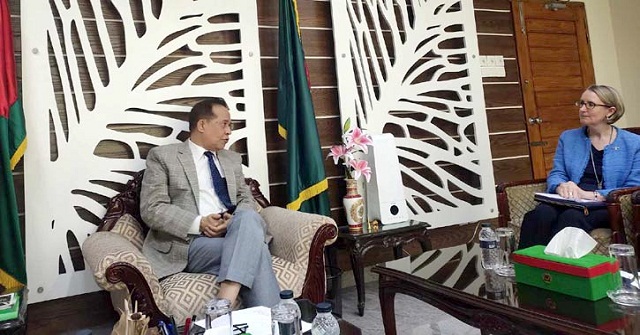 মসজিদে নারী নিয়ে টিকটক শুটিং, জড়িতদের খুঁজছে পুলিশ