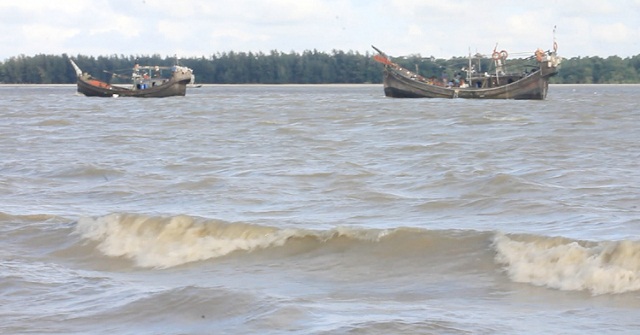 পাথরঘাটায় গৃহবধুর আত্মহত্যা
