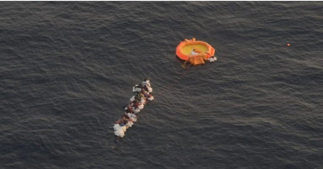 ২০ বাংলাদেশি জেলেকে উদ্ধার করেছে ভারতীয় কোস্ট গার্ড