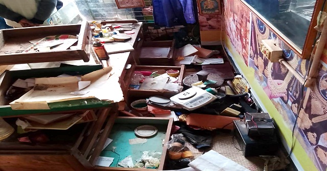 পিরোজপুরে ৩ দোকানে চুরি, টাকাসহ মালামাল লুট