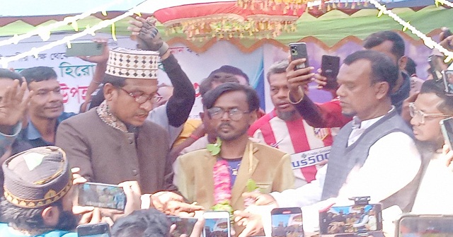 বাউফলে বিদ্যালয় ভবনের নির্মাণ কাজ ফেলে রাখায় পাঠদান ব্যাহত
