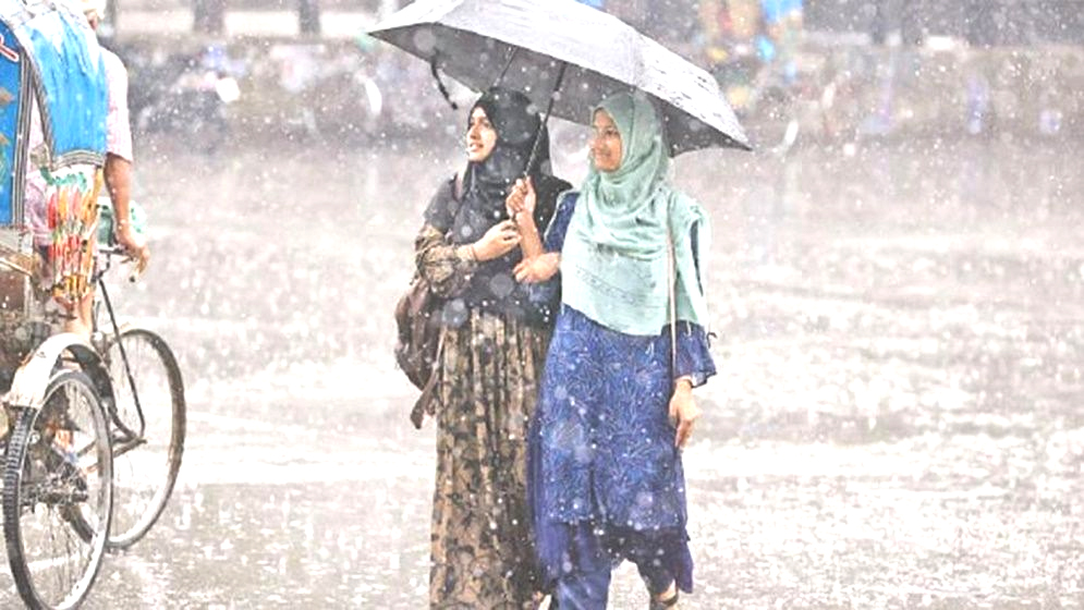 সারা দেশে বৃষ্টির আভাস, বাড়তে পারে গরম