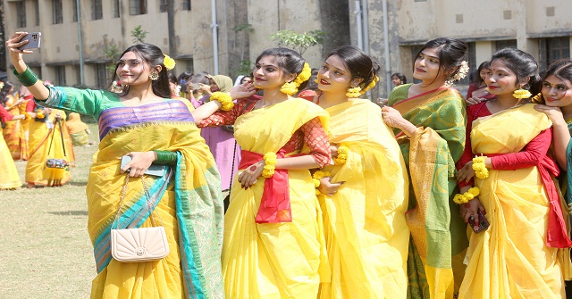 বরিশালে বসন্তবরণ ও পিঠা উৎসব অনুষ্ঠিত