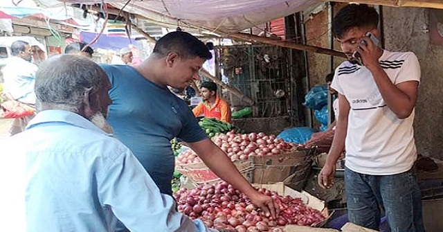 ভোলার বাজারে আলু উধাও, দাম নিয়ে ক্ষোভ ক্রেতাদের