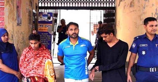 ১০ মিনিটে মালামাল লুটে নিতেন তারা!