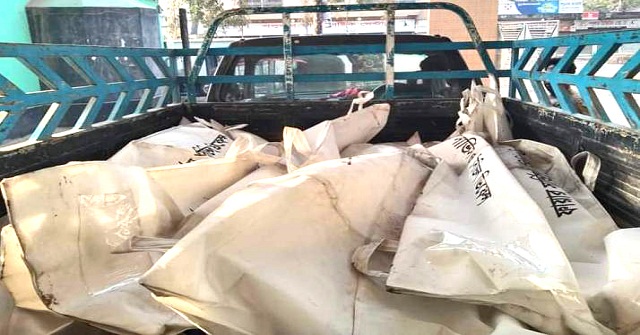 মাছের ট্রাক উল্টে চালকসহ মনপুরার ৩ শ্রমিক নিহত