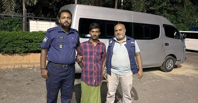 আগৈলঝাড়া থানায় হামলা মামলার আসামি ঢাকায় ডিবির হাতে গ্রেফতার
