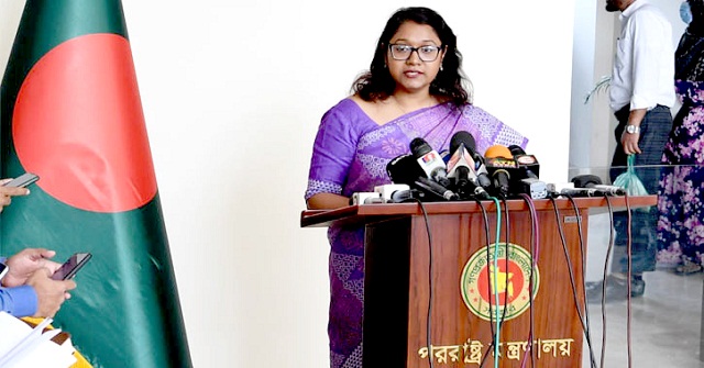 জাতীয় শোক দিবসে বঙ্গবন্ধুর প্রতিকৃতিতে আইজিপি’র শ্রদ্ধা