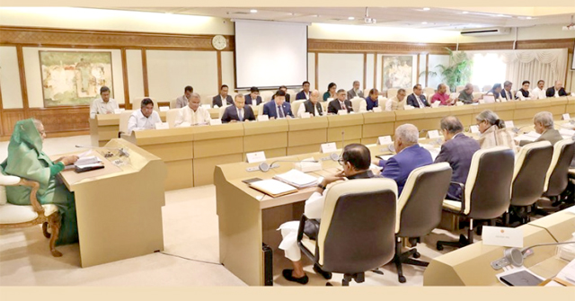 দুই নৌকার সংঘর্ষ, বেঁচে গেলেন অর্ধশতাধিক যাত্রী