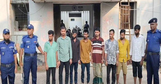 পটুয়াখালীতে ডাকাতির প্রস্তুতিকালে গ্রেফতার ৮