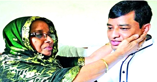 জাহাঙ্গীরের মনোনয়নপত্র বাতিল, তার মায়েরটি বৈধ ঘোষণা