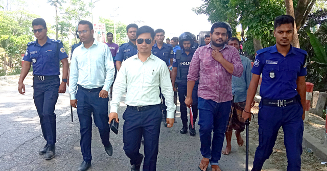 সুগন্ধা নদীতে ড্রেজার দিয়ে বালু উত্তোলন, দুইজনকে কারাদণ্ড