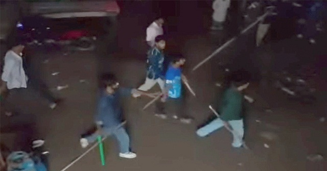 মধ্যরাতে দুই বিভাগের শিক্ষার্থীদের সংঘর্ষে উত্তপ্ত ববি   