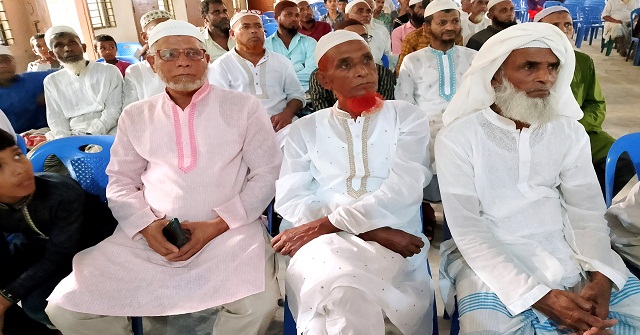 দৌলতখানে রোজাদারদের সম্মানে বিএনপি নেতার ইফতার 