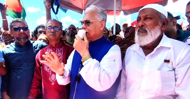 দেশের ভঙ্গুর অর্থনীতি সচল করতে কাজ করছেন ড. ইউনূস