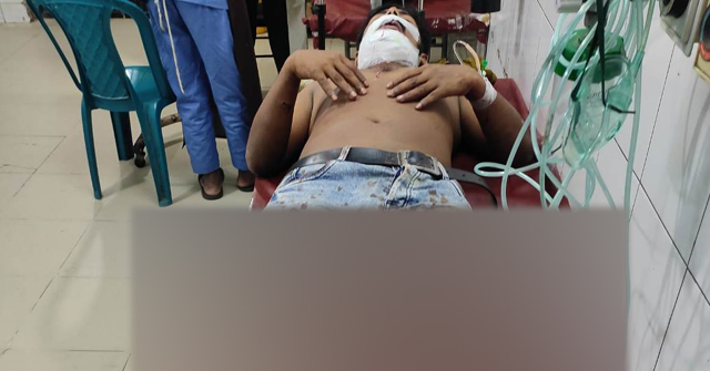 বাকেরগঞ্জে যুবককে কুপিয়ে জখম 