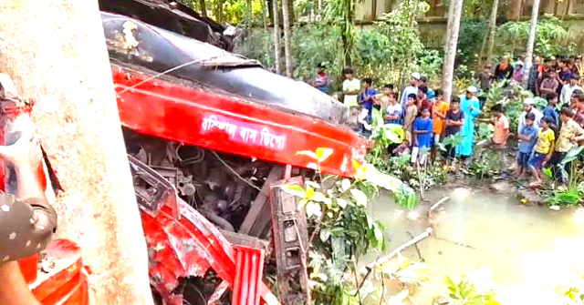রাজাপুরে নিয়ন্ত্রণ হারিয়ে বিআরটিসি বাস দুর্ঘটনায় দুইজন নিহত