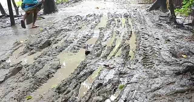 ভোলায় এক কাঁচা সড়কে ৪০ বছরেও লাগেনি উন্নয়নের ছোঁয়া
