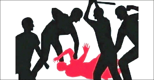 প্রেমে বাধা দেওয়ায় কিশোর গ্যাংয়ের হামলায় আহত ৪, একজন আটক