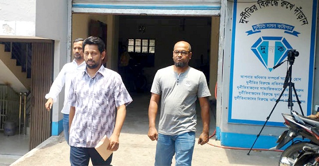 করোনাকালে ঝালকাঠিতে তিন মুফতির নেতৃত্বে হচ্ছে লাশ দাফন