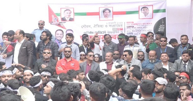 দৌলতখানে মাস্ক না পরায় ১৪ জনকে জরিমানা