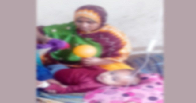 ডায়রিয়া রোগীদের জন্যে উপজেলা চেয়ারম্যানের স্যালাইন উপহার